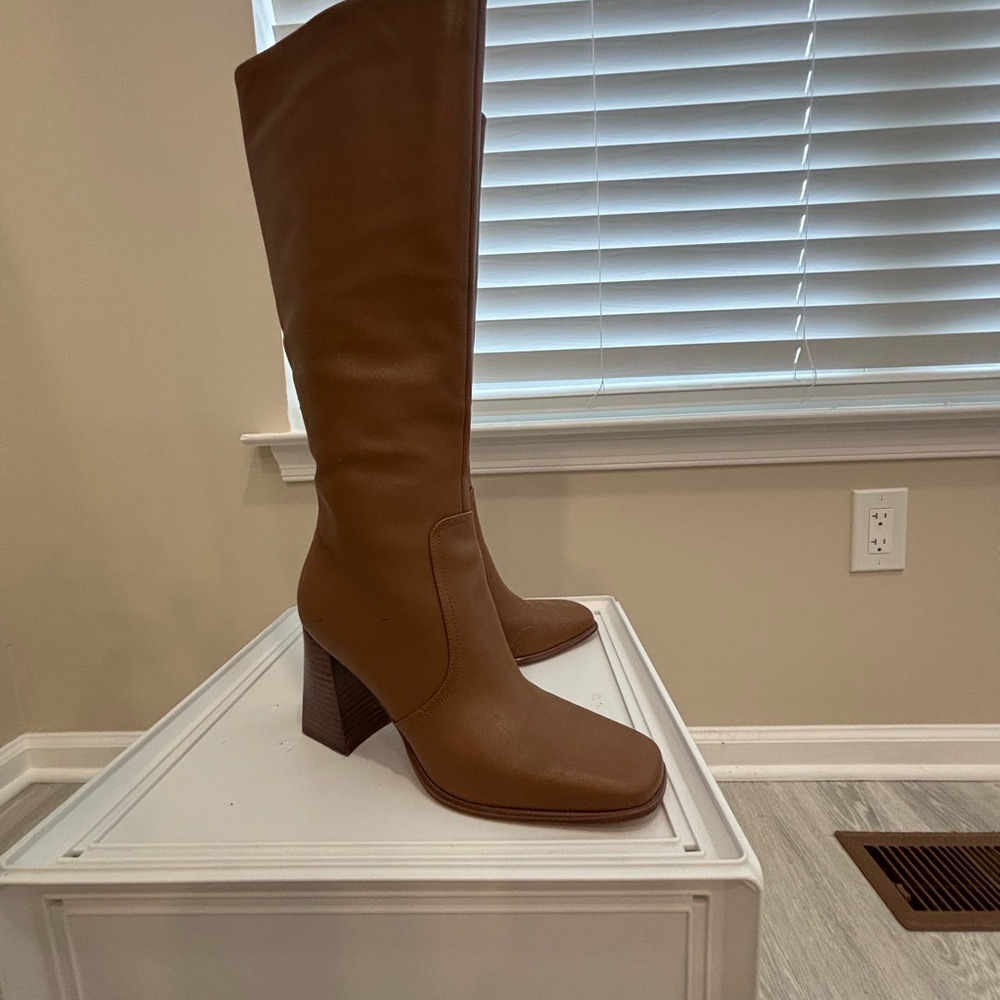 Marc Fisher Tan Heeled Boots
